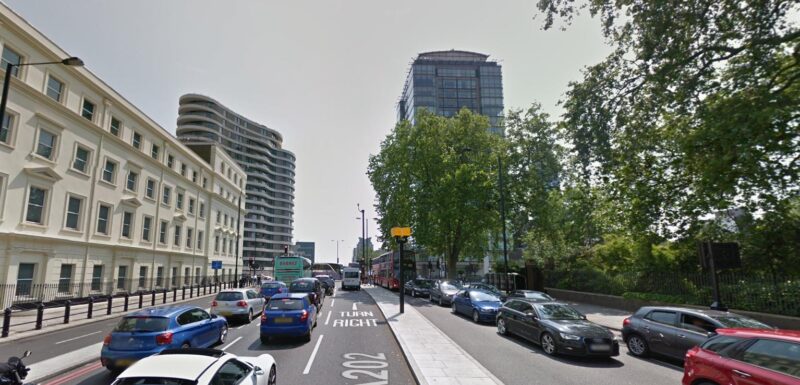 Cars on Vauxhall Bridge road